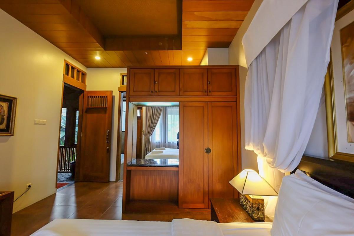 Rumah Stroberi Organic Farm & Family Lodge Лембанг Екстер'єр фото