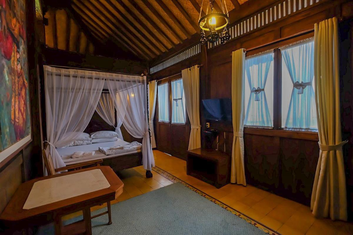 Rumah Stroberi Organic Farm & Family Lodge Лембанг Екстер'єр фото